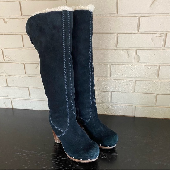 UGG Sz 7 LILLIAN Tall Black Suede Leather/Sheepskin Boots Studded Stacked Heel - Picture 2 of 10